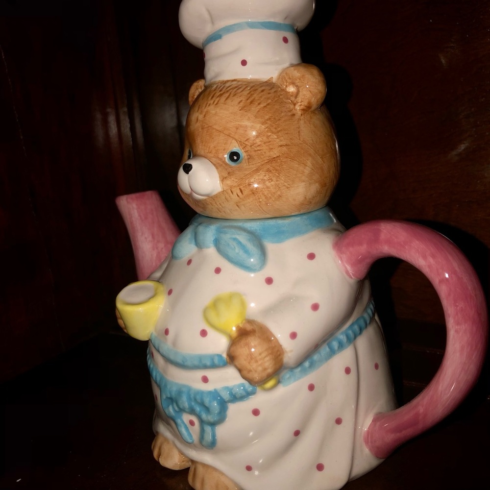 Vintage Bear teapot with matching tea creamer - Picture 5 of 12